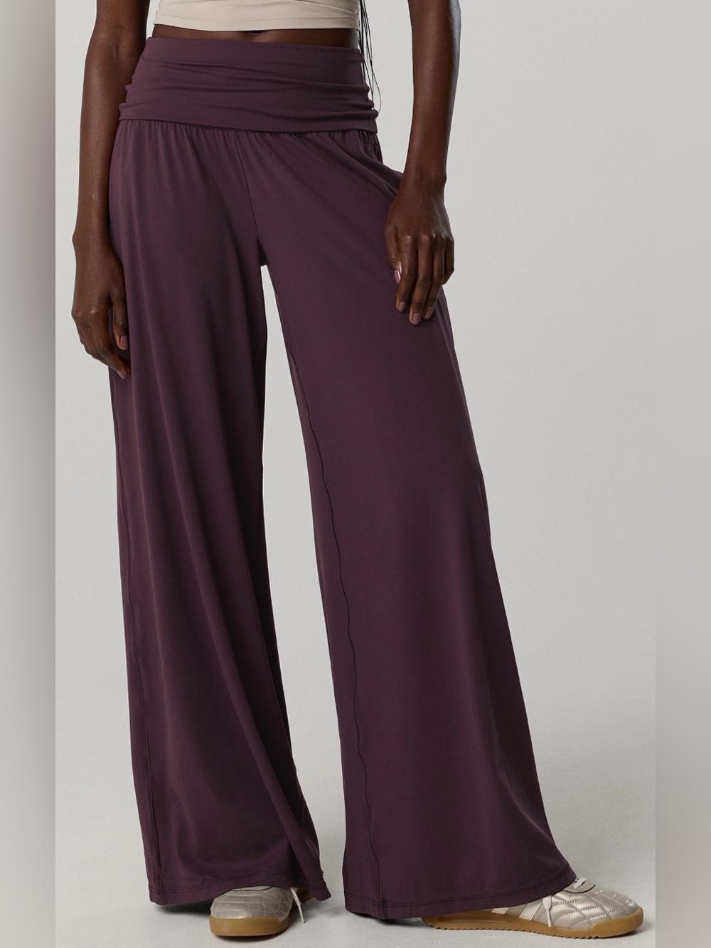 ✨aerie OFFLINE Real Me Super Wide-Leg Foldover Pants in Deep Plum